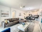 Luxury Pool Villa 15 min Disney, ChampionsGate