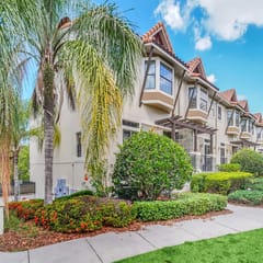 Enchanted Garden Townhouses 1 Mile to Disney World