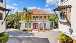 Vibrant 4Br, 3.5B in Townhome - 1 mile from Disney