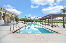 Vibrant 4Br, 3.5B in Townhome - 1 mile from Disney