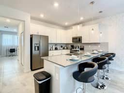 Luxury Pool Villa 15 min Disney, ChampionsGate - Image 3