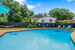 4BR Pool Home in Quiet Cul-de-Sac –  Orlando Getaway