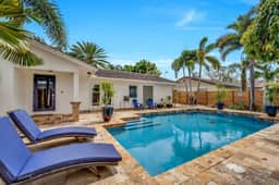 Luxury Pool Villa in Fort Lauderdale Sleeps 7 - Image 2
