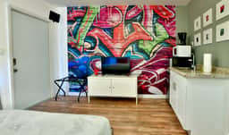 Wynwood Walls Studio w/ Graffiti Mural, Miami - Image 2
