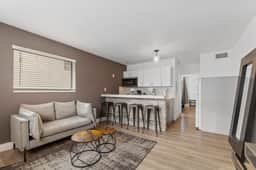 Wynwood 1BR with Work Desk - Walk to Wynwood Walls - Image 5