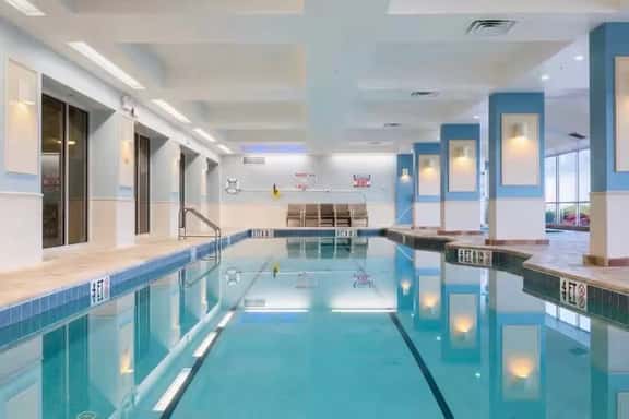 Beachfront Condo Daytona Oceanfront Pool & Hot Tub - Image 1