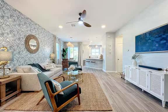 3BR Villa in Gated Oviedo  Near UCF & Orlando - Image 1