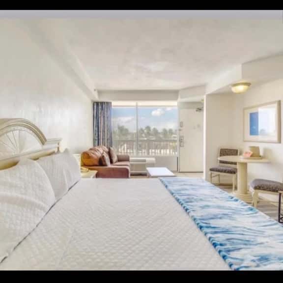 Oceanfront Daytona Condo | Pool, Hot Tub, Pets OK - Image 1