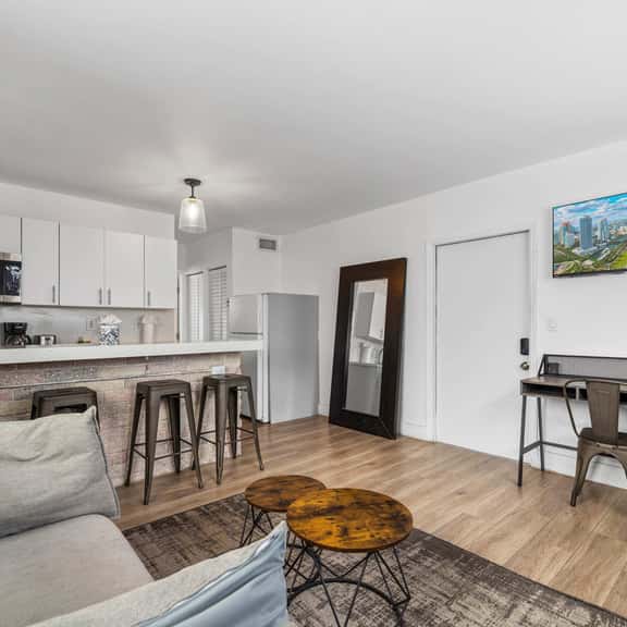 Wynwood 1BR with Work Desk - Walk to Wynwood Walls - Image 1