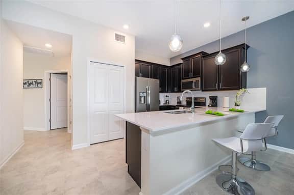 15 min from Disney World, ChampionsGate Resort TownHouse with Club House Pools, Water Park, Gym
