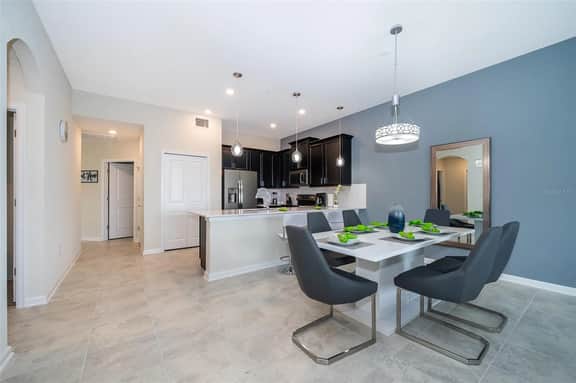 15 min from Disney World, ChampionsGate Resort TownHouse with Club House Pools, Water Park, Gym