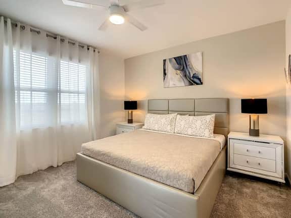 Luxury Pool Villa 15 min Disney, ChampionsGate - Image 4