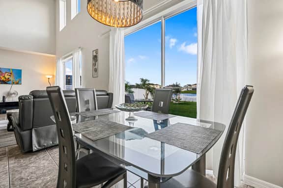 1110 E Lake Shore Blvd 1