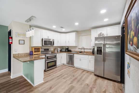 Kissimmee Lakeview Villa with Private Pool