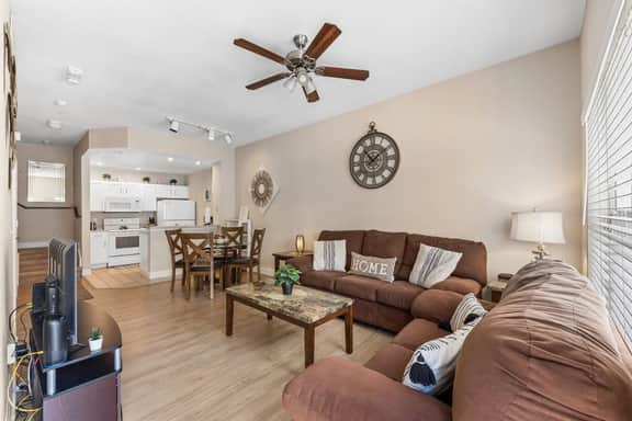 3Bed 2Bath Charming Kissimmee Villa Getaway - Image 2