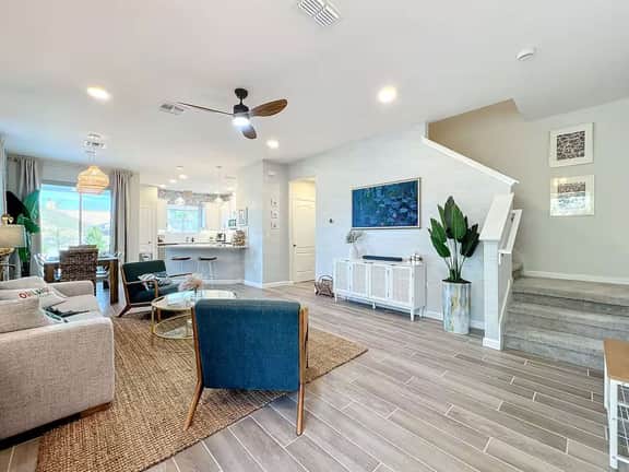 3BR Villa in Gated Oviedo  Near UCF & Orlando - Image 4