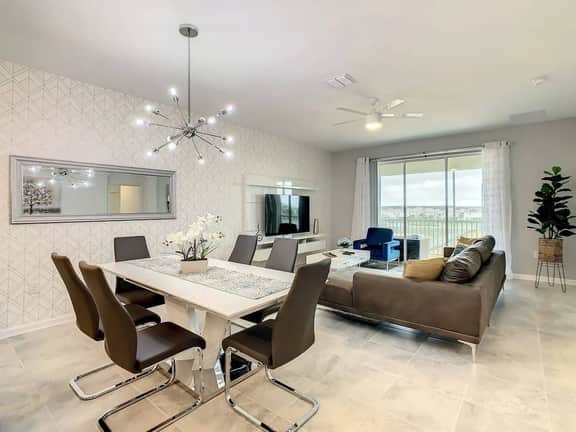 Luxury Pool Villa 15 min Disney, ChampionsGate - Image 2