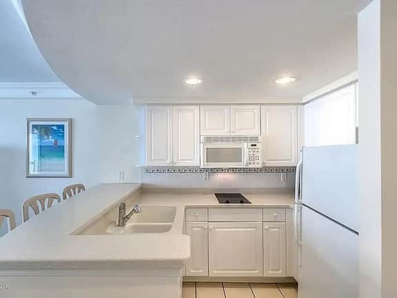 Oceanfront Daytona Condo | Balcony, Pool, Hot Tub - Image 2