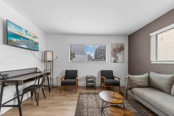 Wynwood 1BR with Work Desk - Walk to Wynwood Walls - Image 2