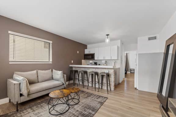 Wynwood 1BR with Work Desk - Walk to Wynwood Walls - Image 5